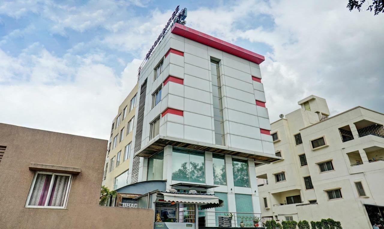 Treebo Bhagyashree Executive Hotell Mundhva Exteriör bild